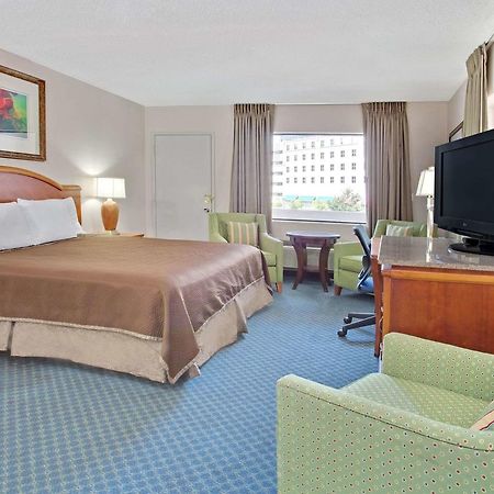 Travelodge By Wyndham Orlando Downtown Centroplex ภายนอก รูปภาพ